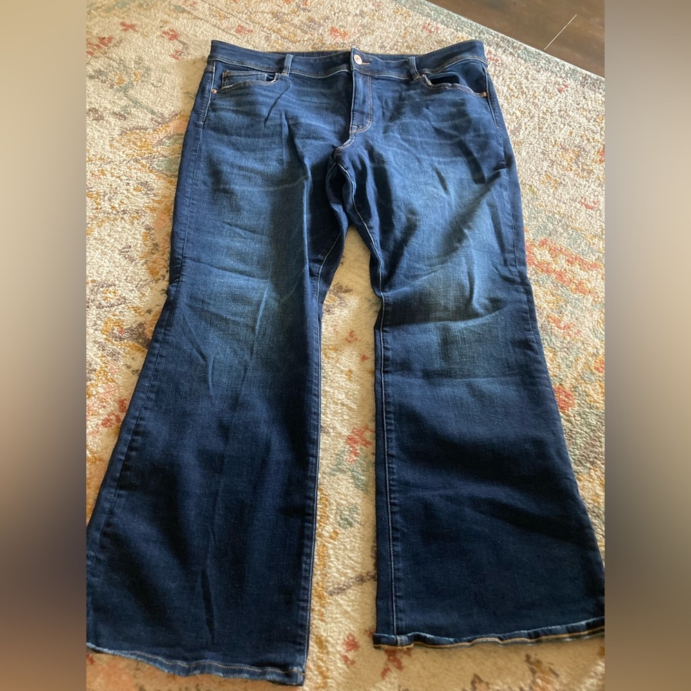 American Eagle Kick Boot Jeans. Sz 22